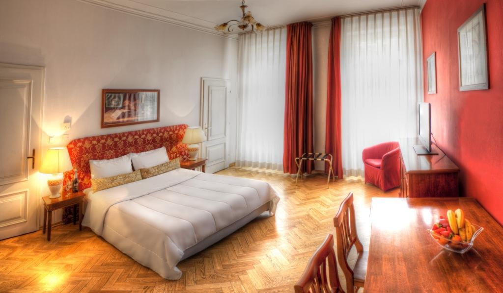 Hotel Suite Home Praga Cameră foto